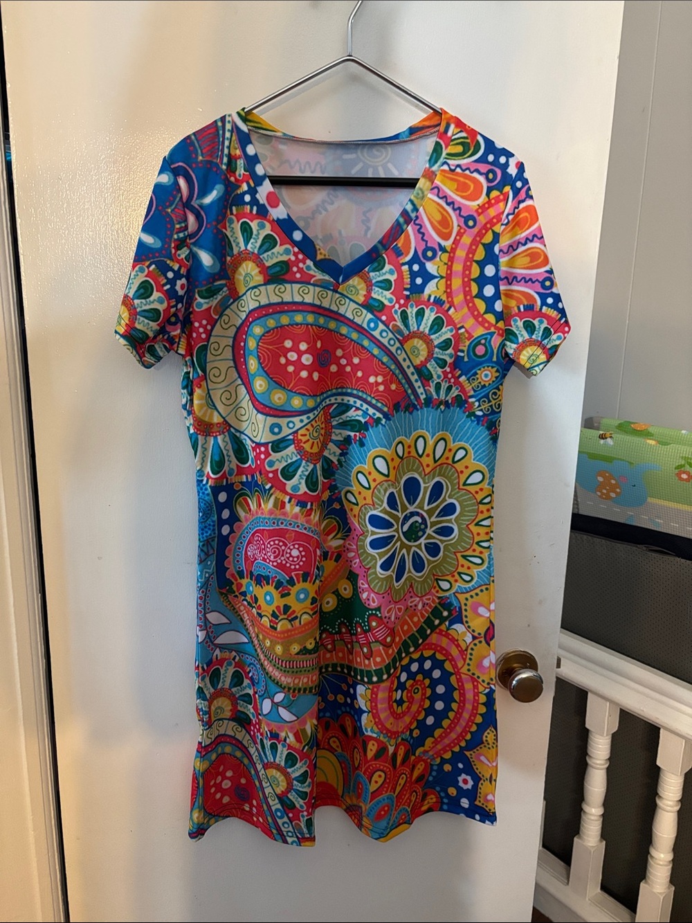 Vibrant Multicolor Paisley V-Neck Women’s Dress